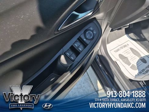 Used 2024 Buick Encore GX Preferred w/ Comfort Package AWD/4WD image 11