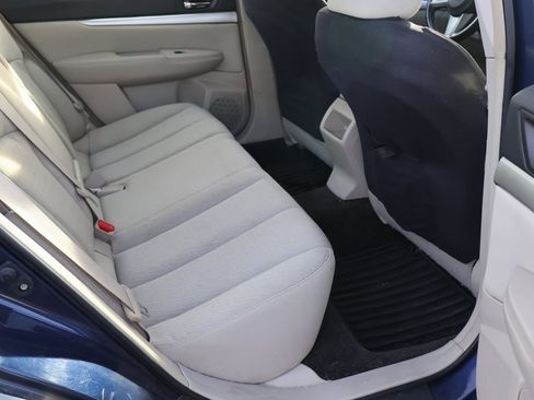 Used 2011 Subaru Legacy 2.5i Premium image 8