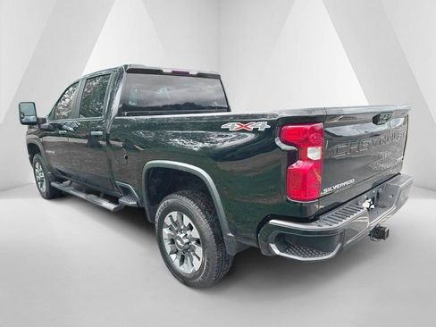 Used 2023 Chevrolet Silverado 2500 Custom w/ Custom Convenience Package AWD/4WD image 5