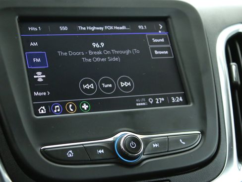 Used 2022 Chevrolet Equinox LT image 18