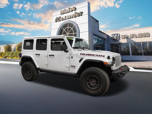 Used 2022 Jeep Wrangler Unlimited Rubicon w/ Xtreme Recon 35" Tire Package AWD/4WD image 1