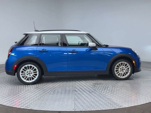 New 2026 MINI Cooper 4-Door Hardtop image 9