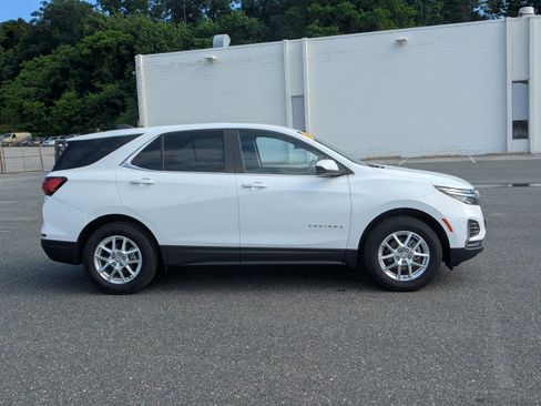 Used 2023 Chevrolet Equinox LT AWD/4WD image 10