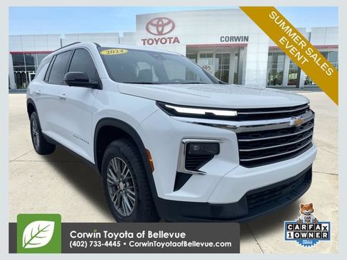 Used 2024 Chevrolet Traverse LT w/ LPO, Floor Liner Package FWD image 1