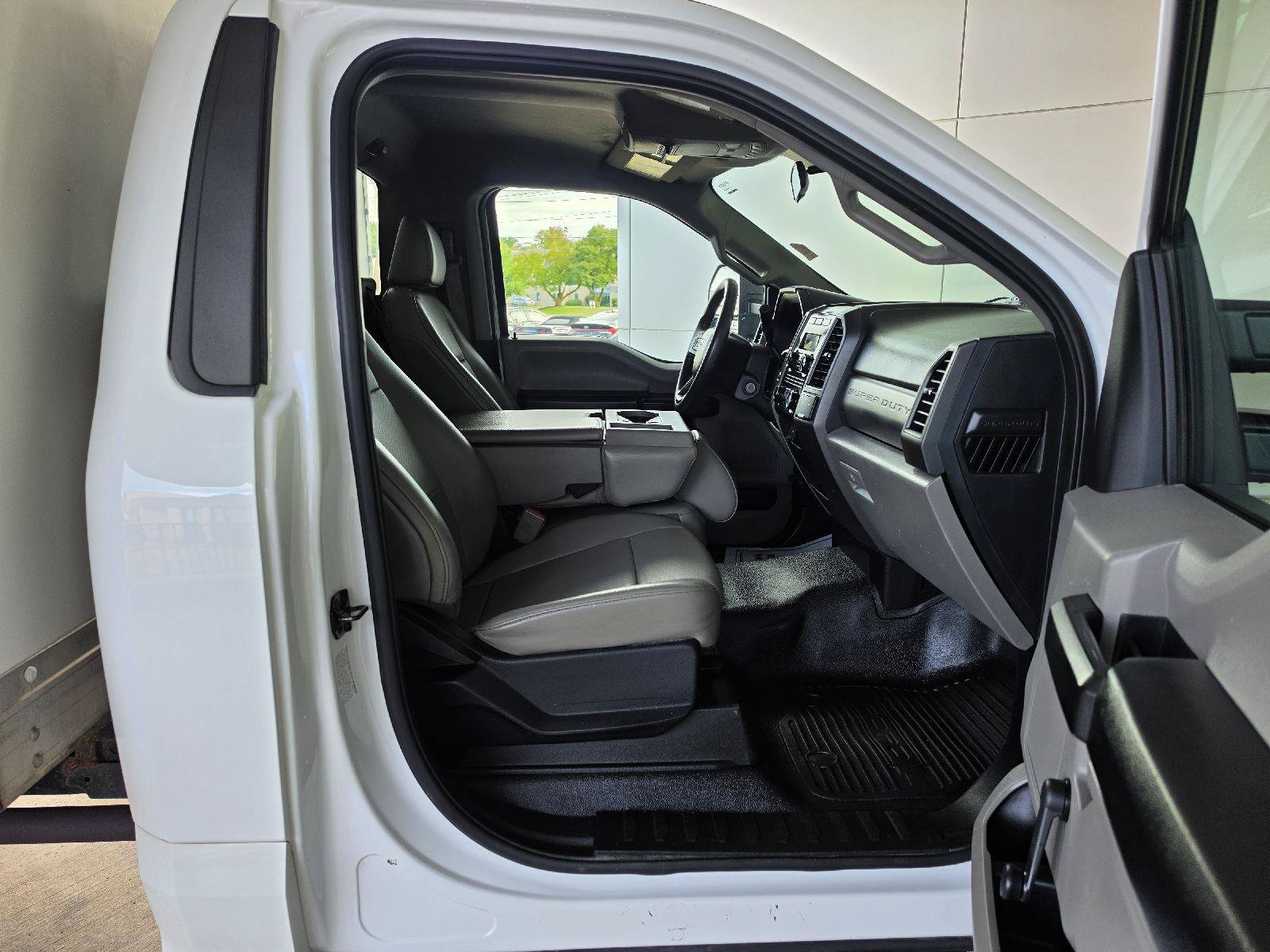 Used 2017 Ford F450 XL RWD image 8