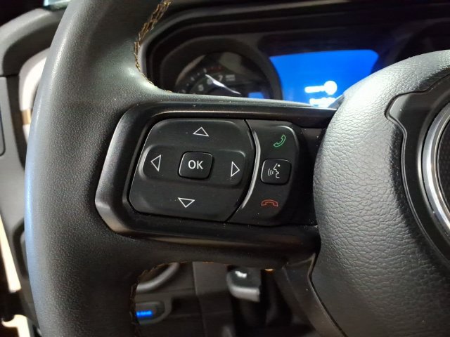 Used 2024 Jeep Wrangler Unlimited w/ Convenience Group AWD/4WD image 17
