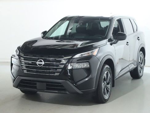 Certified 2026 Nissan Rogue SV image 4