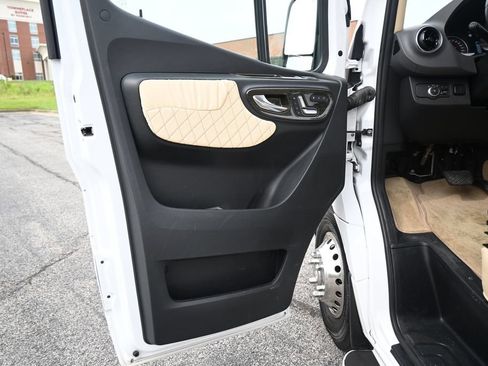 Used 2019 Mercedes-Benz Sprinter 170 image 20