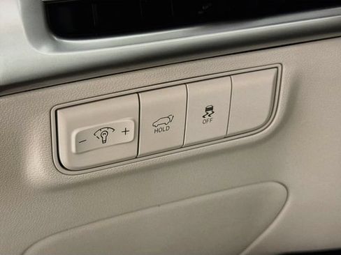 Certified 2025 Hyundai Tucson SEL AWD/4WD image 12