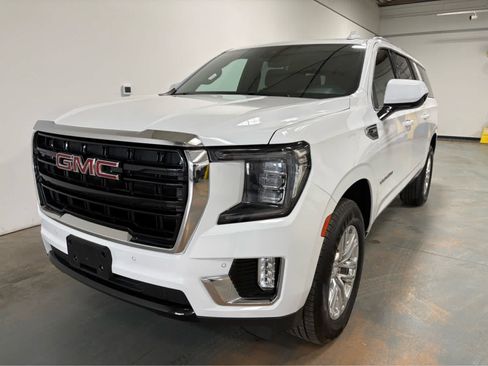 Used 2024 GMC Yukon XL SLE AWD/4WD image 1