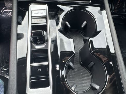 Certified 2025 Volkswagen Atlas SE image 16