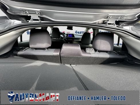 Used 2024 Toyota Prius LE FWD image 12