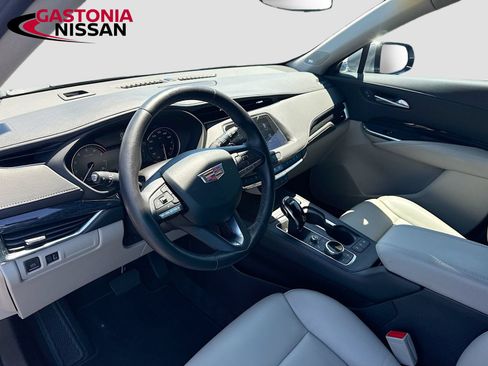 Used 2023 Cadillac XT4 Premium Luxury w/ Cold Weather Package FWD image 11