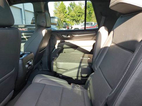 Used 2022 GMC Yukon Denali AWD/4WD image 10