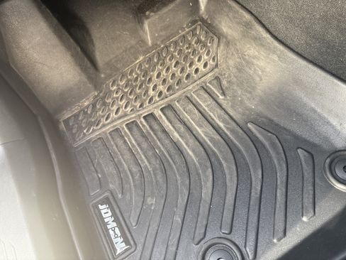 Used 2023 Subaru Outback Touring image 17