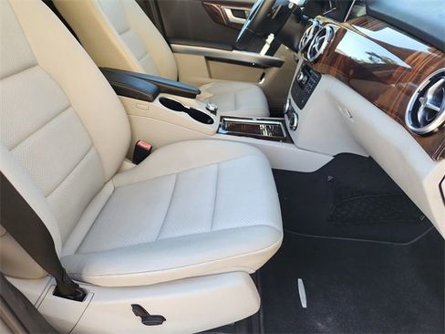 Used 2014 Mercedes-Benz GLK 350 2WD image 28