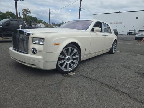 Used 2008 Rolls-Royce Phantom Sedan RWD image 2