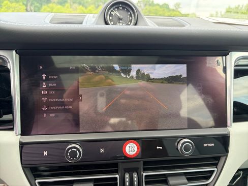Certified 2025 Porsche Macan Turbo AWD/4WD image 23