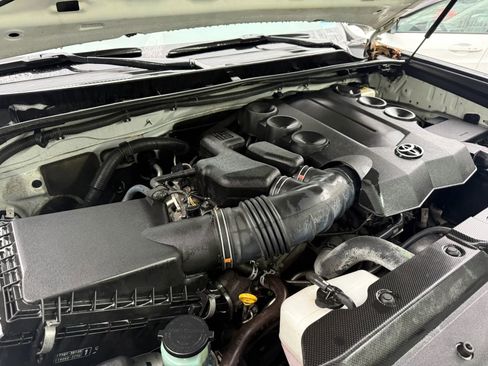 Used 2013 Toyota 4Runner SR5 w/ Convenience Pkg AWD/4WD image 25