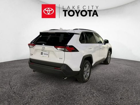 New 2025 Toyota RAV4 XLE image 5