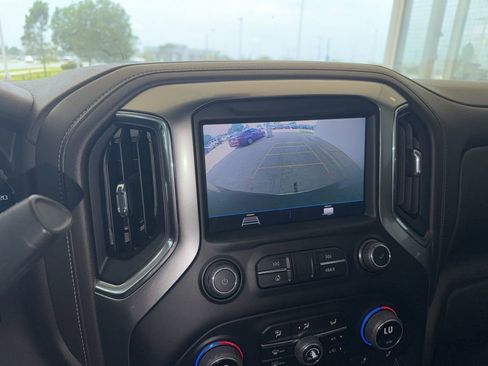 Used 2022 Chevrolet Silverado 1500 LT RWD image 16