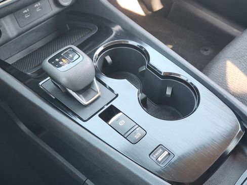 Used 2024 Nissan Rogue SV FWD image 20