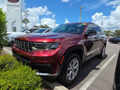 Used 2021 Jeep Grand Cherokee L Limited AWD/4WD image 1