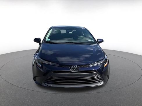 Used 2025 Toyota Corolla LE image 5