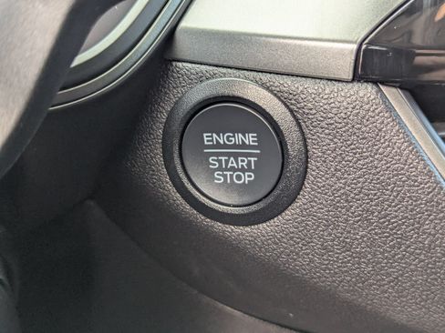 Certified 2025 Ford Escape Active FWD image 33