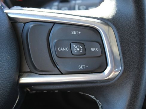 Used 2023 Jeep Wrangler Unlimited Sahara image 16