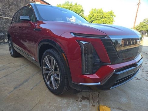 New 2026 Cadillac Vistiq Sport image 3