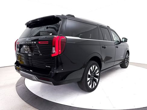 Used 2025 Ford Expedition Max Platinum w/ Driver's Package AWD/4WD image 19
