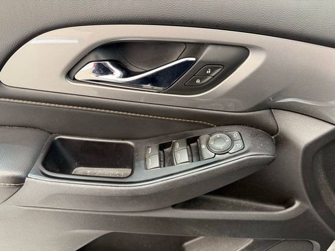 Used 2018 Chevrolet Traverse LS image 12