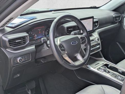 Used 2021 Ford Explorer XLT w/ Equipment Group 202A AWD/4WD image 10