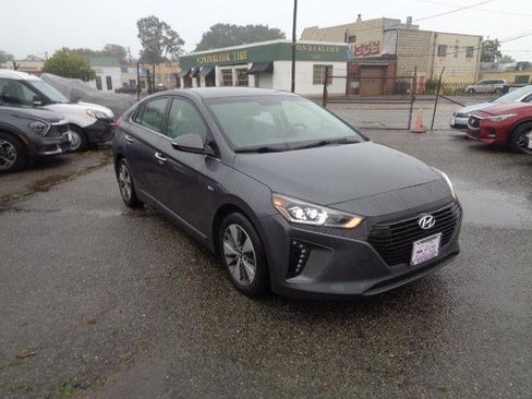 Used 2018 Hyundai Ioniq Limited image 11