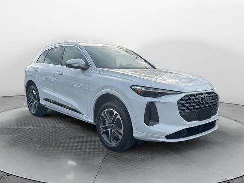 New 2025 Audi Q5 Premium Plus image 1