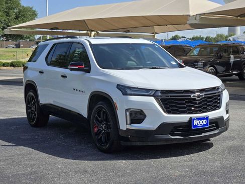Certified 2023 Chevrolet Traverse Premier w/ Redline Edition FWD image 2