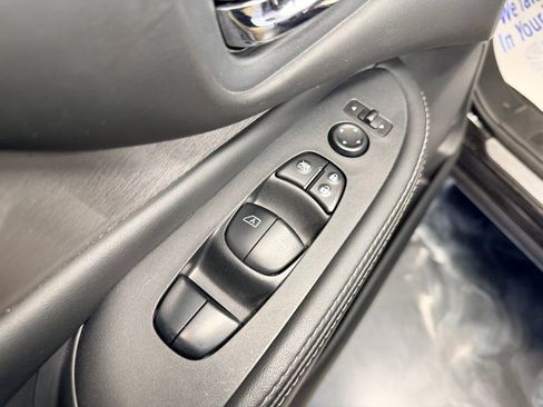 Used 2020 Nissan Murano SV AWD/4WD image 3