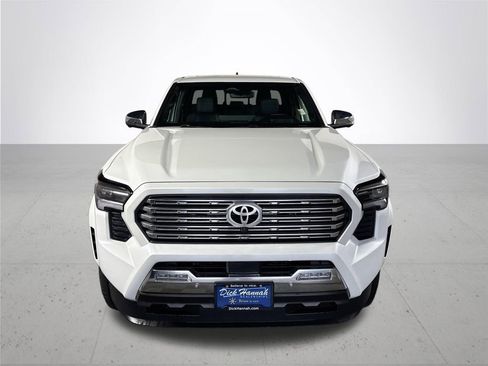 Used 2024 Toyota Tacoma Limited w/ Limited Package (LT) image 3