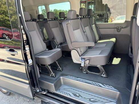 Used 2024 Ford Transit 350 XLT RWD image 41