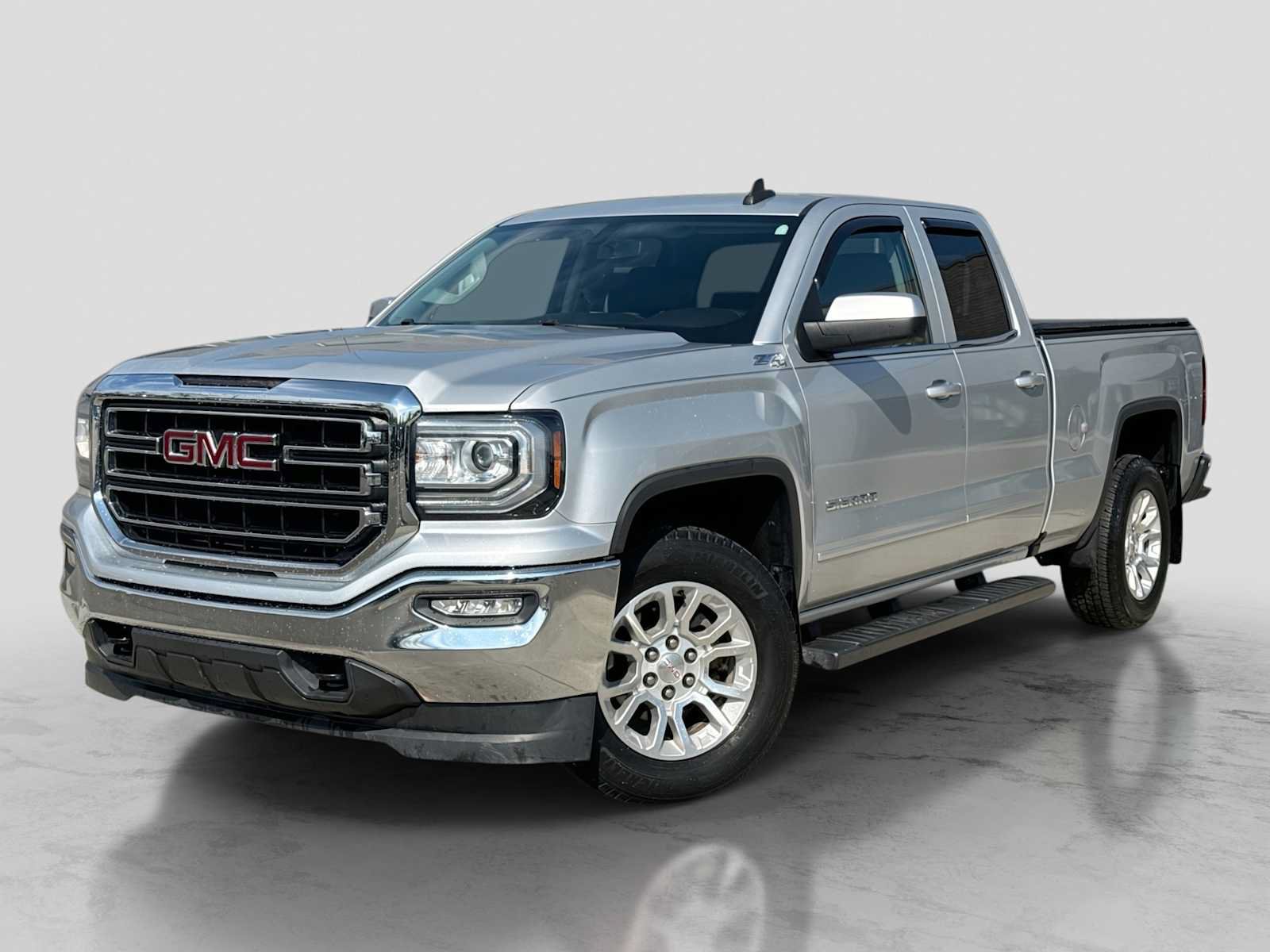 Used 2018 GMC Sierra 1500 SLE w/ SLE Value Package AWD/4WD image 1