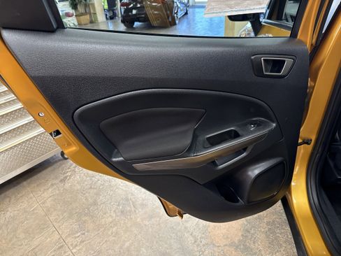 Used 2021 Ford EcoSport SE image 25