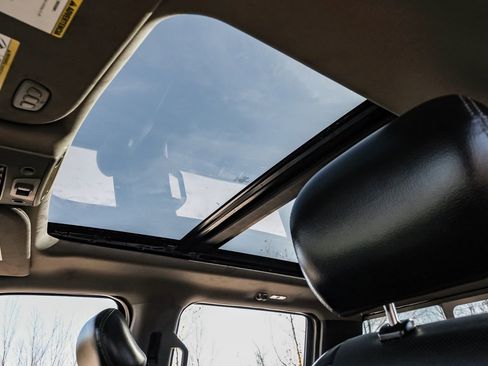 Used 2017 Ford F350 Lariat w/ Lariat Ultimate Package image 5