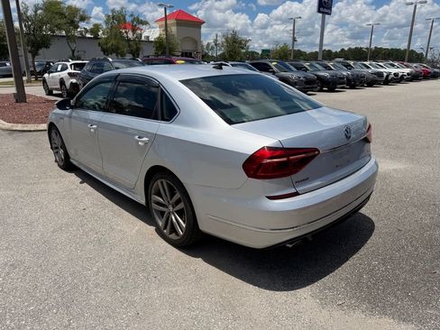Used 2017 Volkswagen Passat 1.8T R-Line FWD image 7