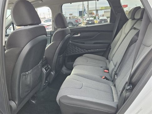 Used 2023 Hyundai Santa Fe SEL Convenience image 6
