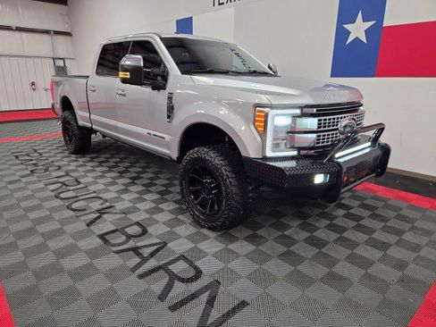 Used 2017 Ford F250 Platinum w/ Platinum Ultimate Package image 24