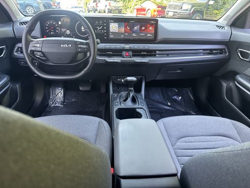Used 2025 Kia K4 EX FWD image 12