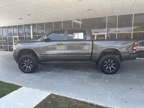 Used 2019 RAM 1500 Laramie w/ Sport Appearance Package image 6