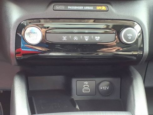Used 2025 Ford Escape Platinum AWD/4WD image 18