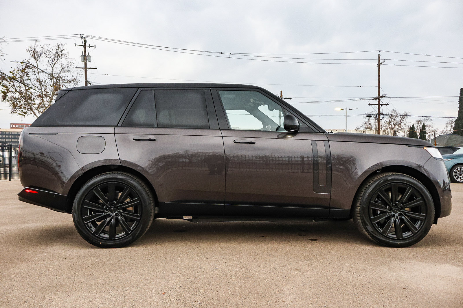 New 2026 Land Rover Range Rover SE AWD/4WD image 4